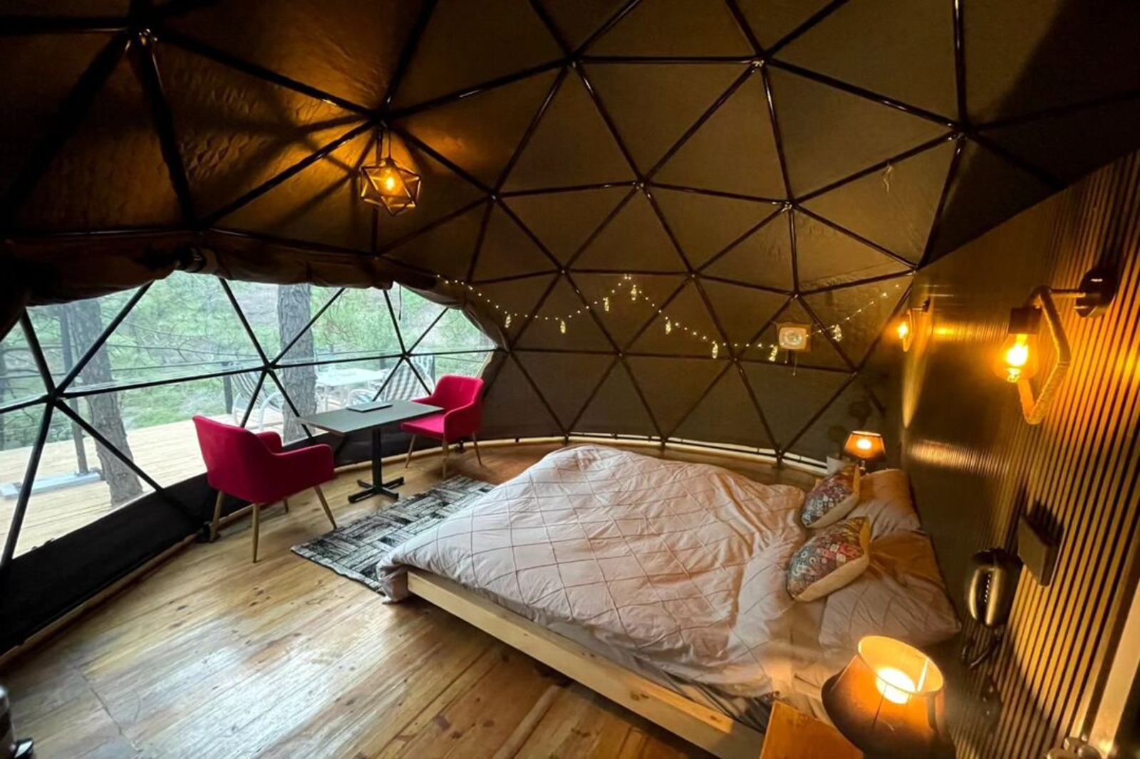 Khanabadosh Glamps Murree: A Luxurious Escape Into Nature